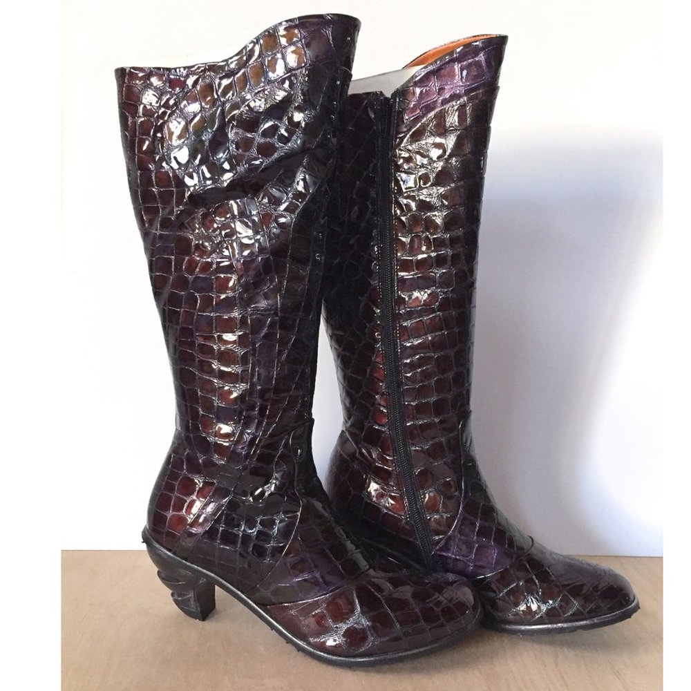 NIB Eject Brand Patent Leather Crocodile Boots 39/8.5